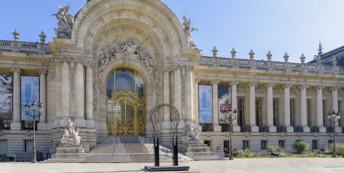 DEUX ŒUVRES MONUMENTALES DE PABLO REINOSO AVEC LA GALERIE WADDINGTON CUSTOT POUR FIAC PROJECTS ET FIAC HORS-LES MURS