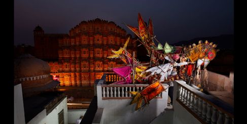 JUSQU'AU 8 MAI, "LES AVENTURES DE SUPERSHAKTIMAAN", PAR L'INSTITUT DES CULTURES D'ISLAM SUR LE PONT SAINT-ANGE, 75010